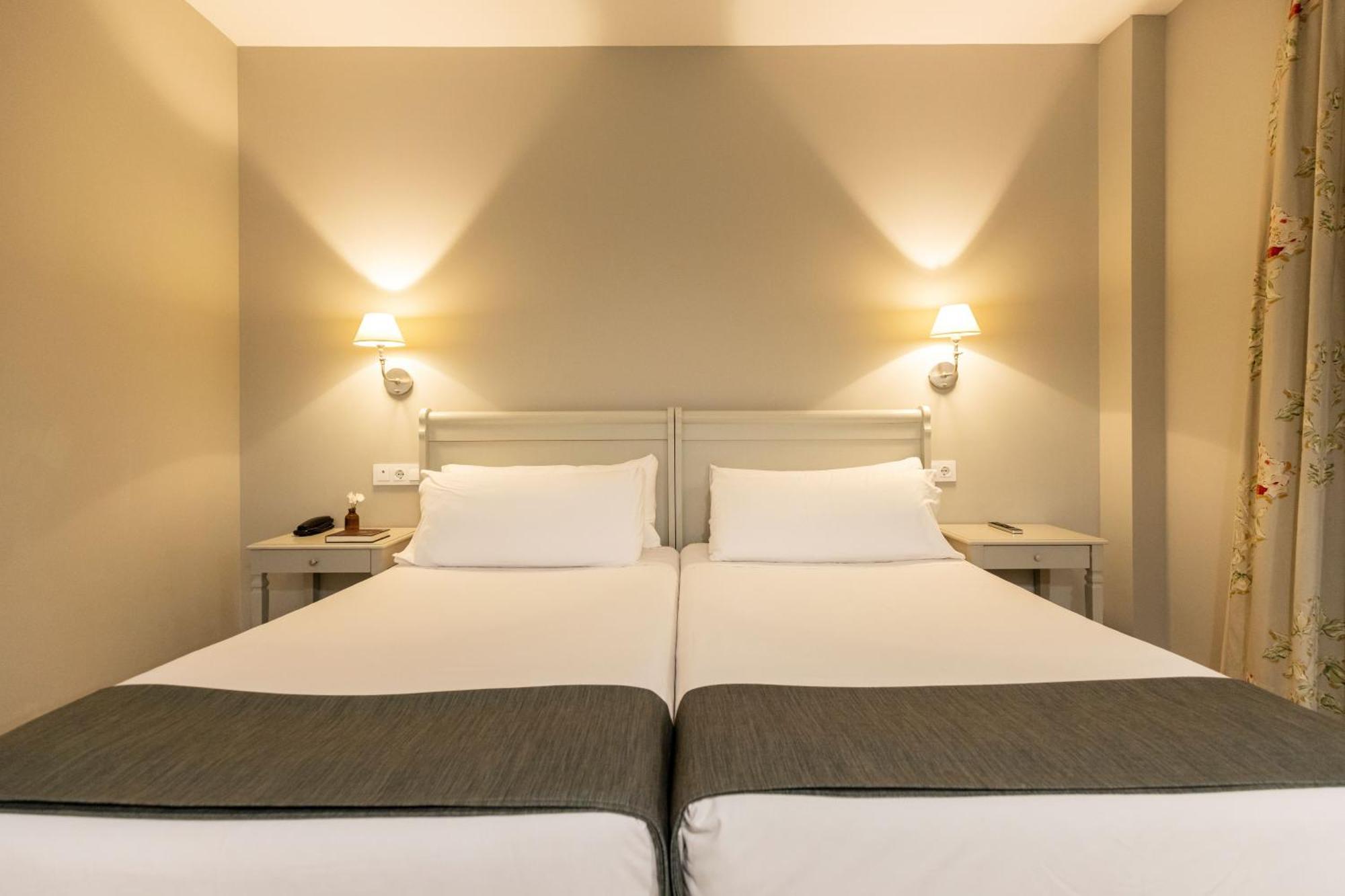 Hotel Pax טורלודונס מראה חיצוני תמונה