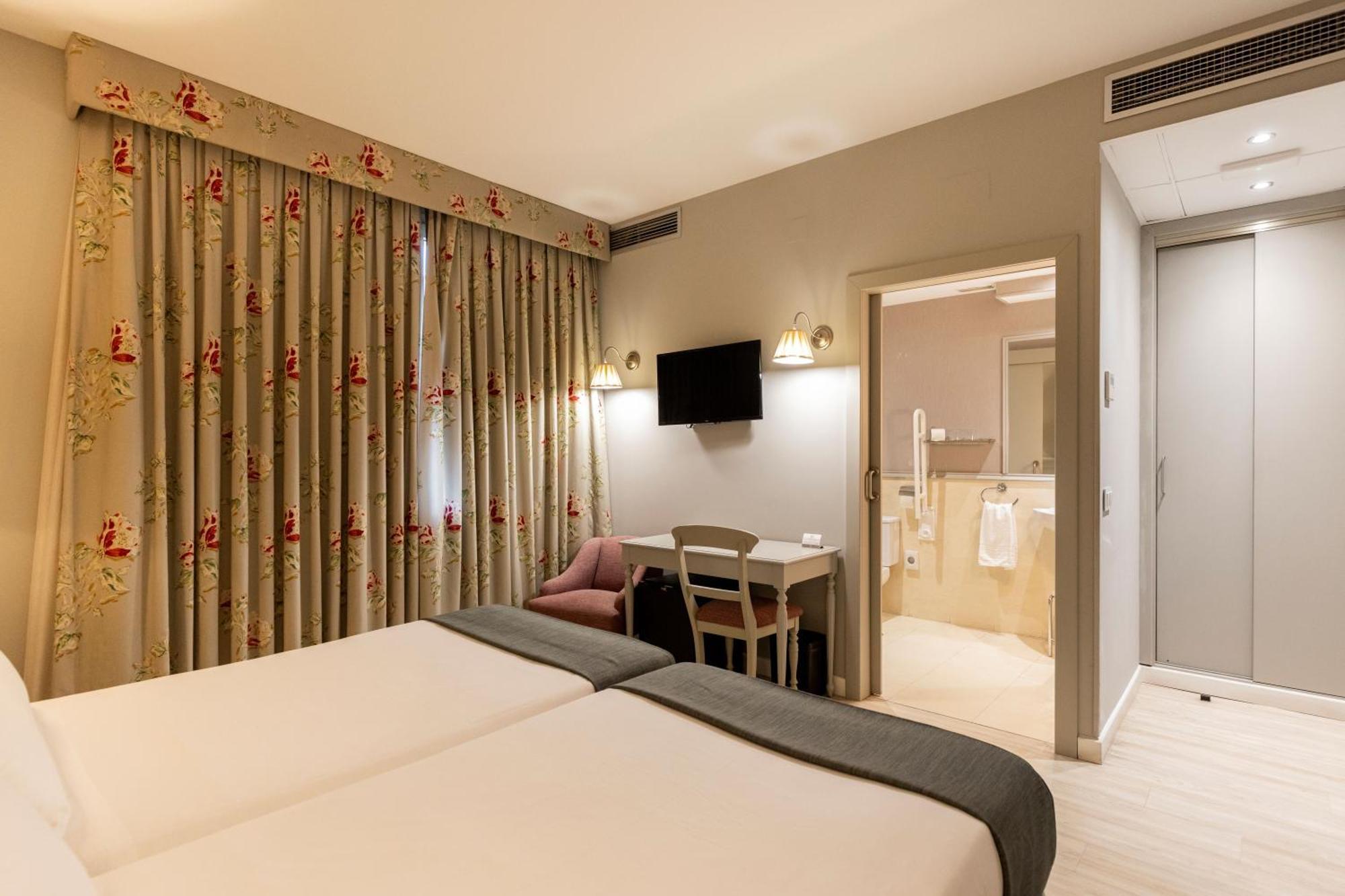 Hotel Pax טורלודונס מראה חיצוני תמונה